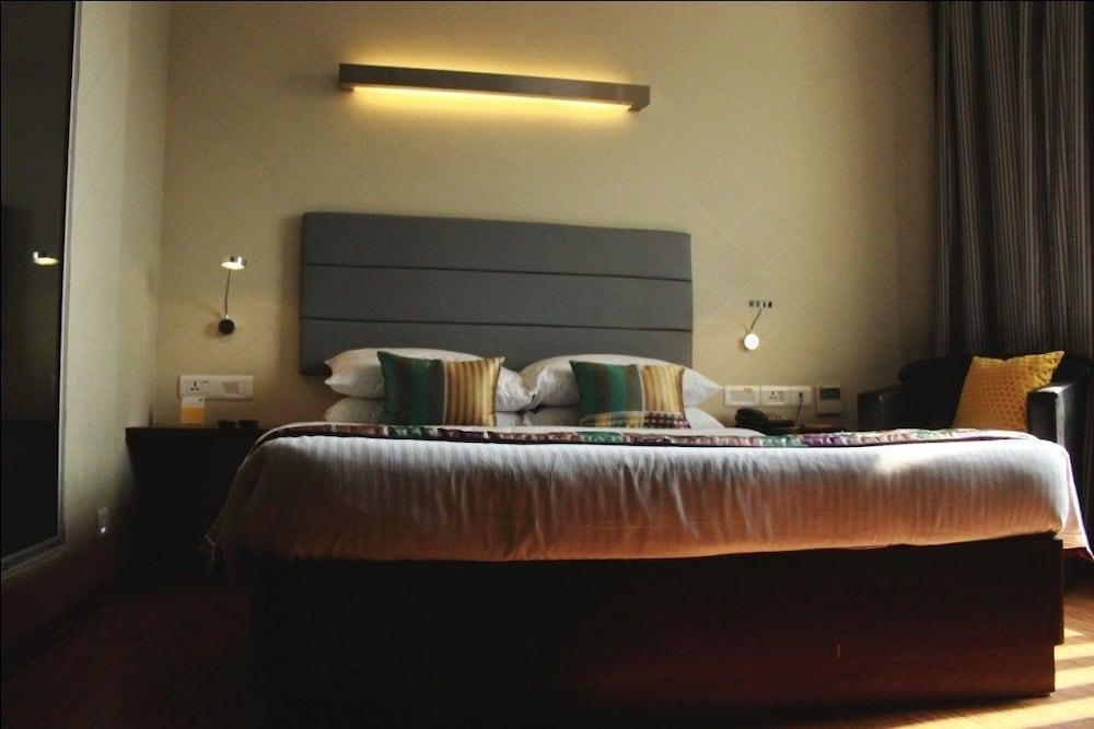 Keys Prima By Lemon Tree Hotels, Pimpri, Pune Exterior foto