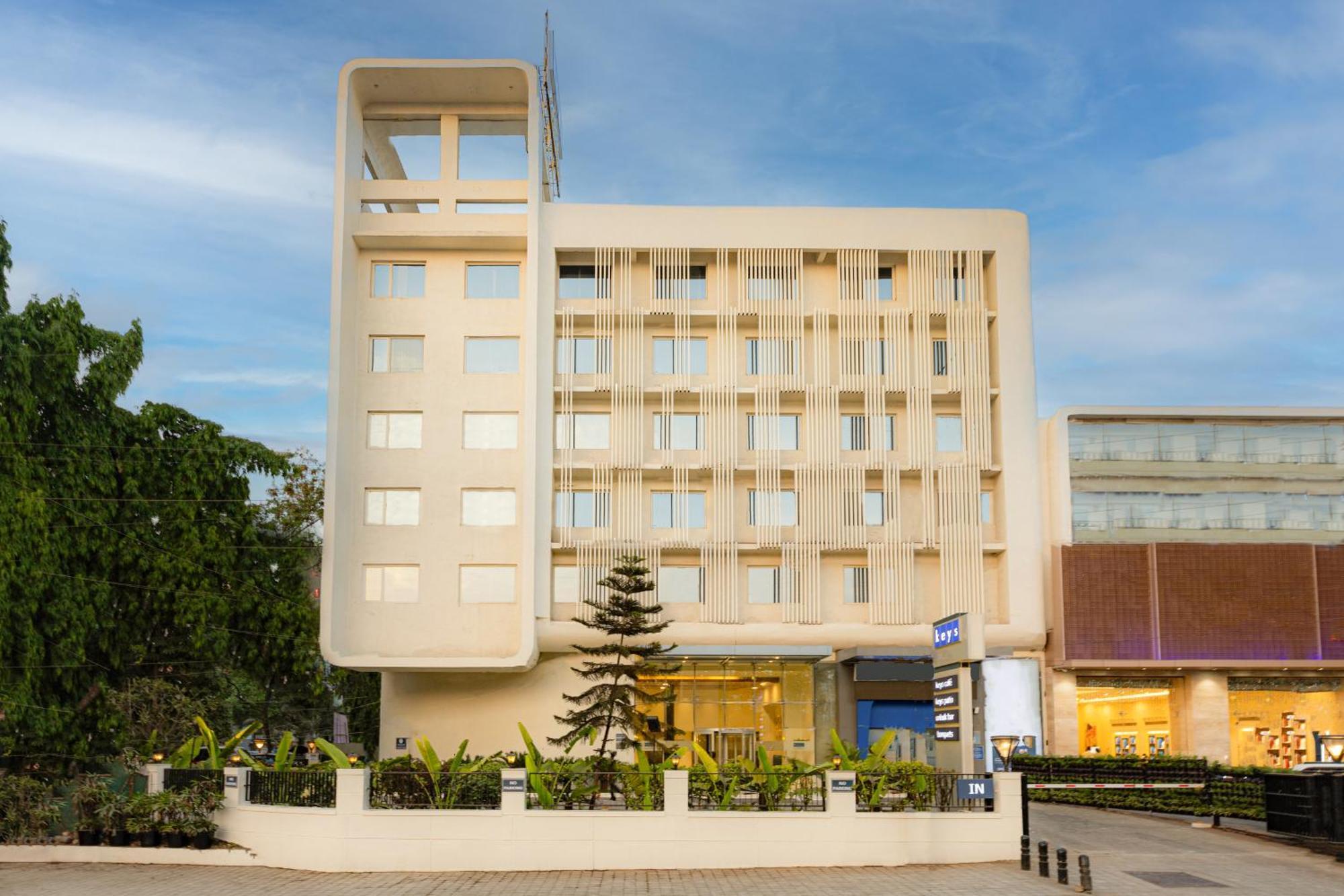 Keys Prima By Lemon Tree Hotels, Pimpri, Pune Exterior foto